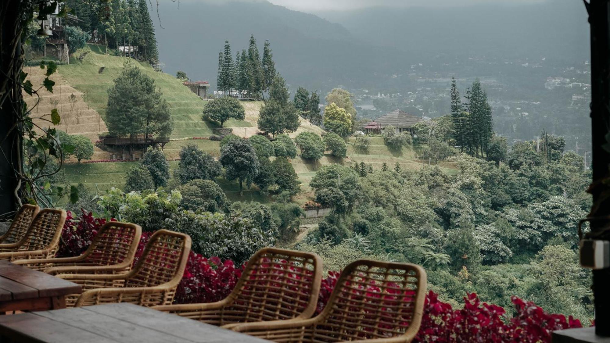 Damar Langit Resort Cisarua Exterior foto